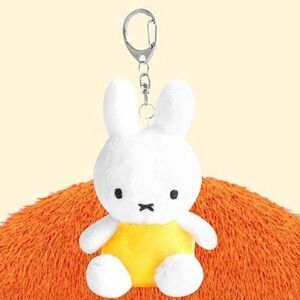 MIFFY MASCOT CLIP-ON KEYCHAIN